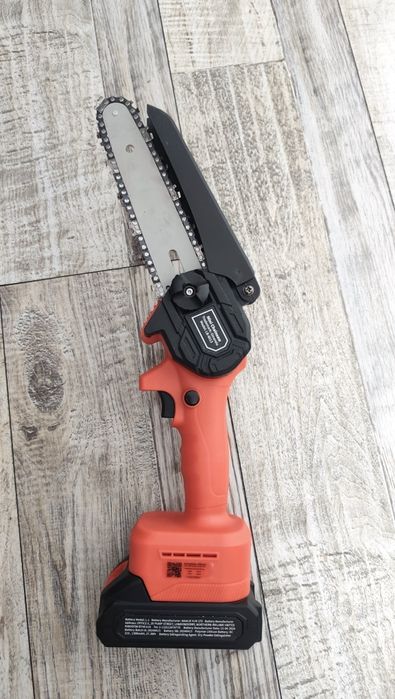 Аккумуляторна садова пилка