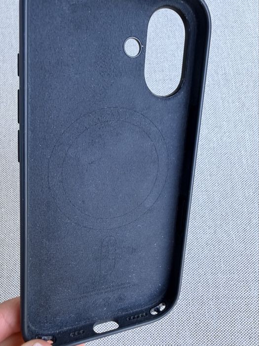 Capa em silicone com MagSafe para iPhone 17 | preto