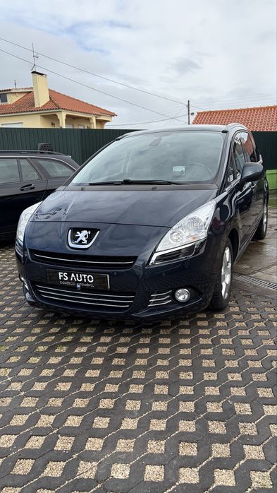 PEUGEOT 5008 ALLURE