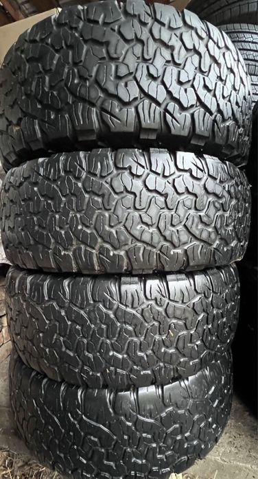 Шини 31-10,5 Р15,265/70,  пари,комплекти,Болото,  всесізон А/Т,