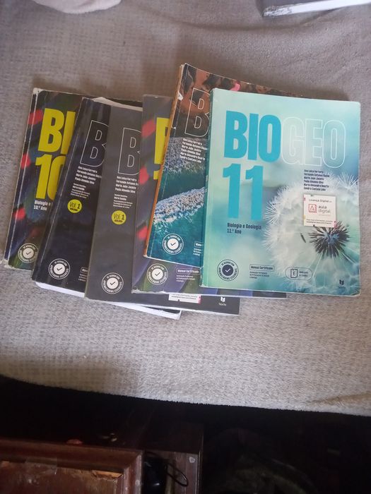 Livros de biologia e geologia 10⁰ e 11⁰ano