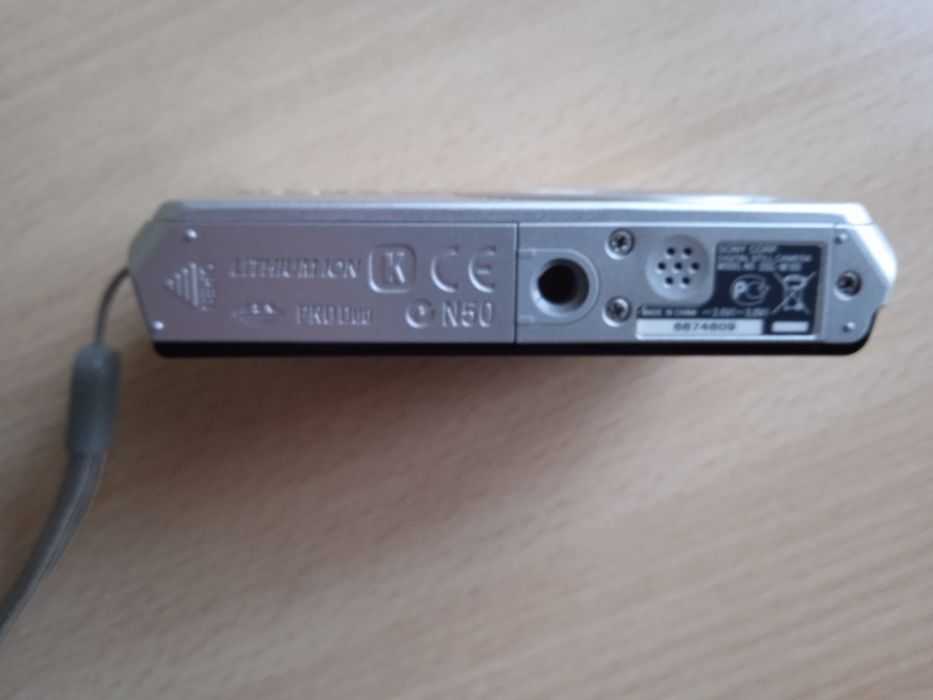 Цифровий фотоапарат SONY Cyber-shot в повній комплектації