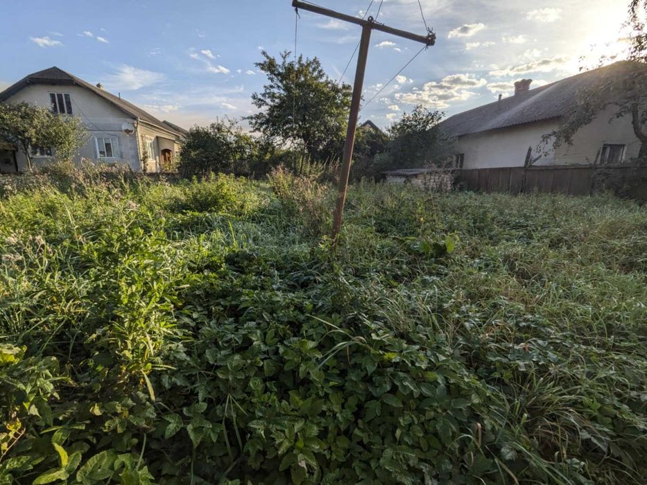 Продається  1 кімнатний  будинок і 14 сотих землі,село Задністрянське.