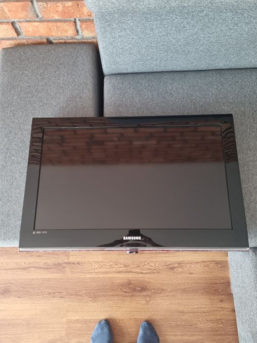 Telewizor Samsung LE32B530P7W + pilot