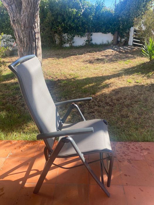 Cadeira desmontável e reclinável nova