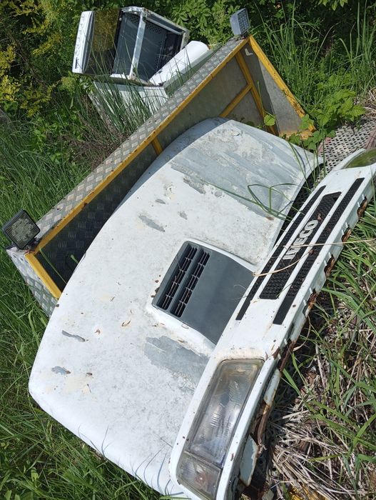 Przód Iveco pas maska lampy