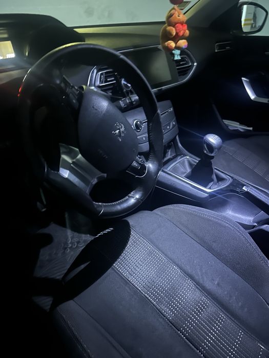 Peugeout 308 SW blue hdi — photo 5