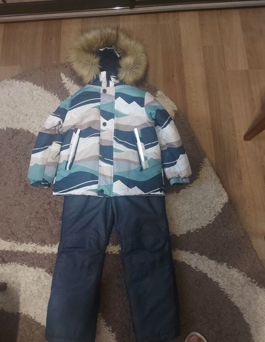 Зимовий комбінезон для хлопчика.
