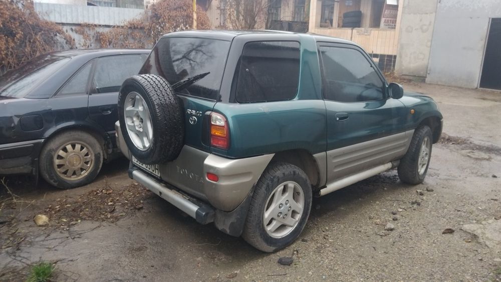 TOYOTA  RAV  4  Автомат