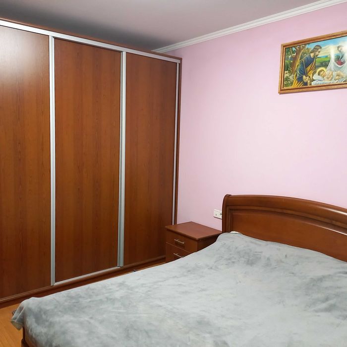 Продам трикімнатну квартиру с.Ралівка