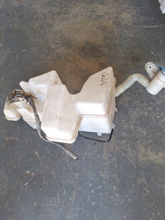 Zbiorniczek płynu spryskiwaczy VW Caddy 04-10r