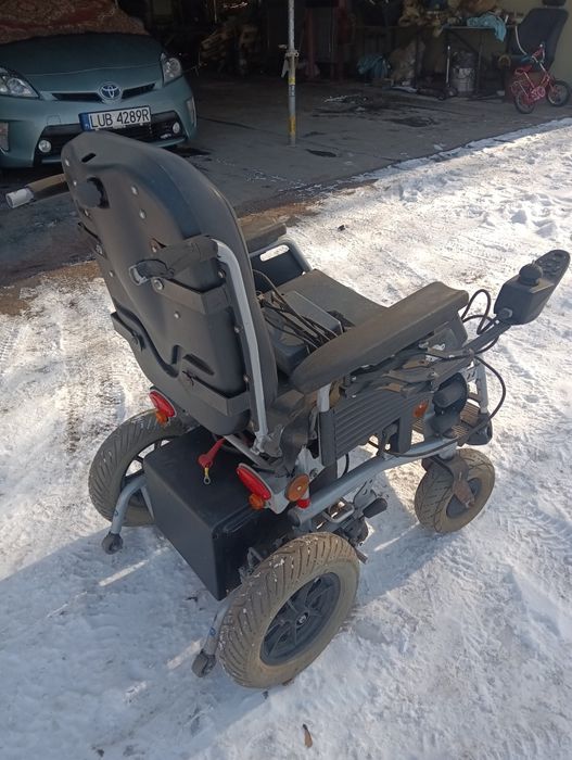 Wózek inwalidzki elektryczny squad.