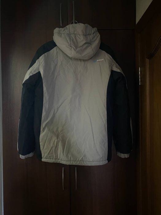 Чоловіча зимова куртка

Продам чоловічу зимову к