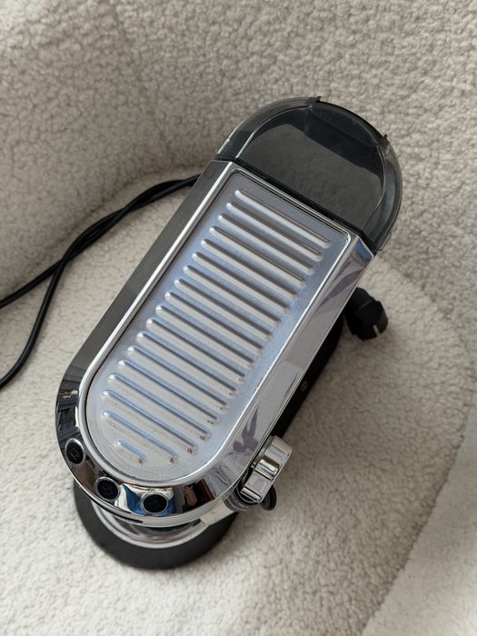 Кавоварка Delonghi