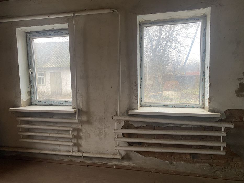 Терміново продам булинок в смт.Брусилів 70 ки від м .Києва