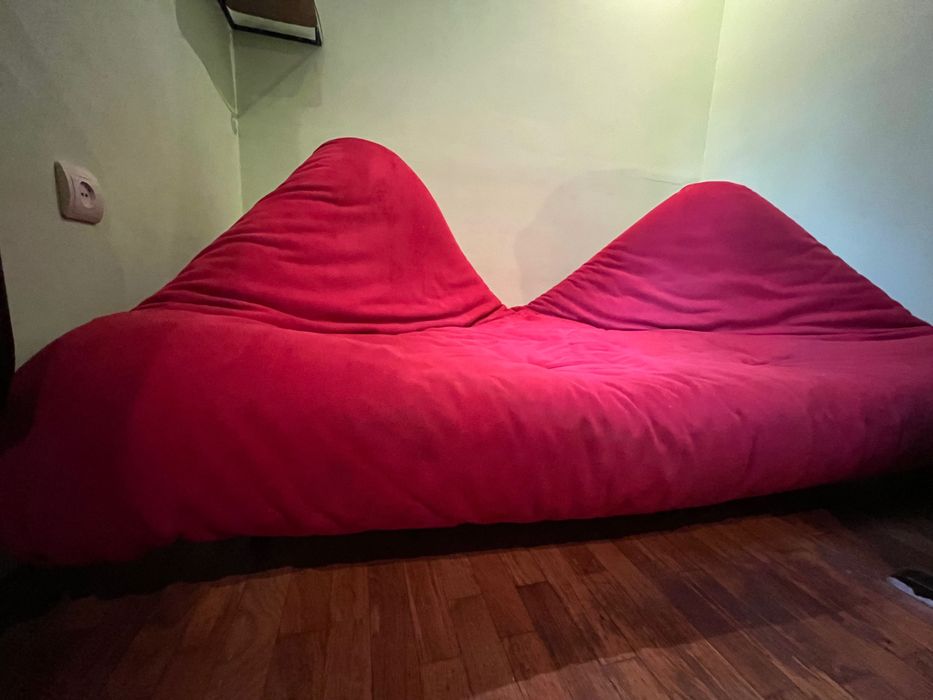 Диван розкладний, оригінальної форми, бордовий, велюр 200*130