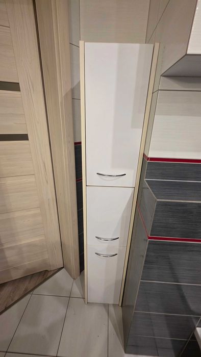 Słupek łazienkowy 30x171x31 cm, biały, stan dobry