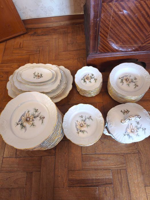 Serviço de mesa vista alegre