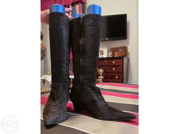 Botas de camurça castanhas