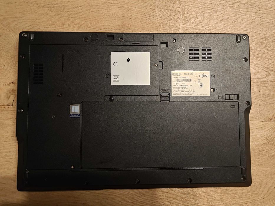 Laptop Fujitsu Lifebook E458 i5 7gen. MVME win 11
