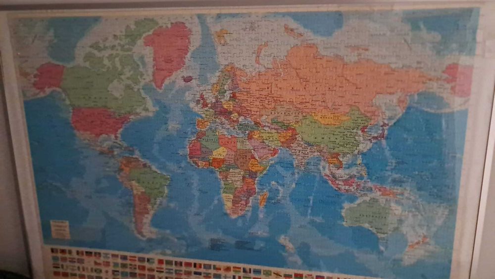 Puzzle mundo com quadro