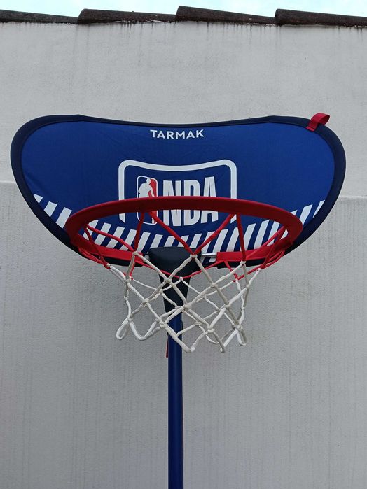 Cesta de basketball + bola de basketball