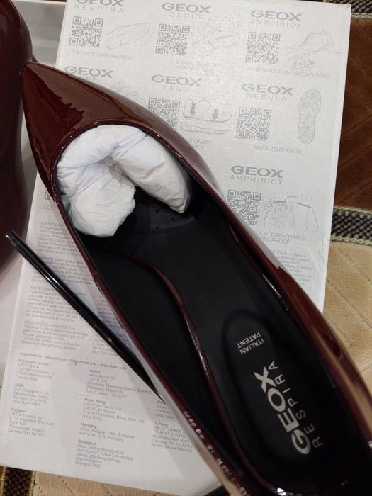 Продам жіночі туфлі ( човники)