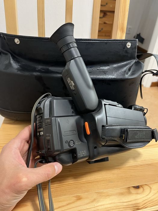 Відеокамера JVC GR-A1E
