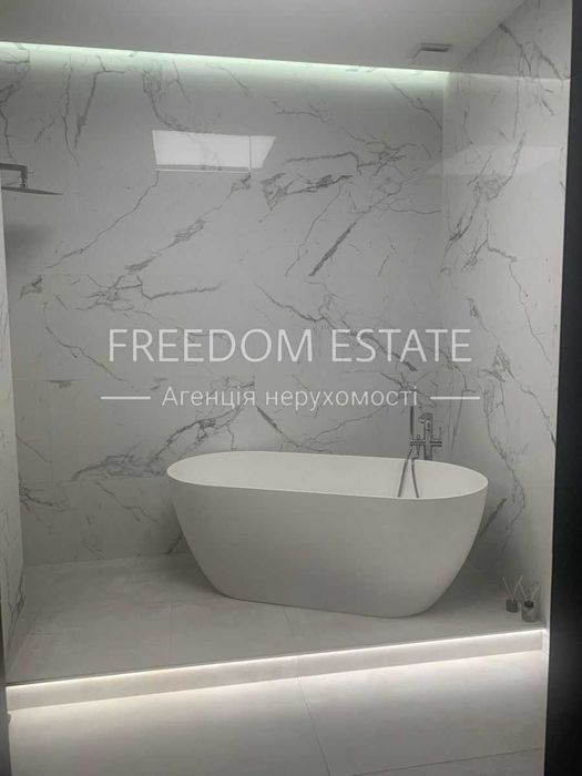 350 тыс.$ Продажа /Квартира с дорогим ремонтом в центре / Банный 1