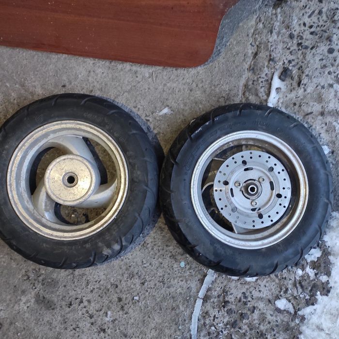 Колеса від скутера 4-тактного, 125 куб. (китайський)