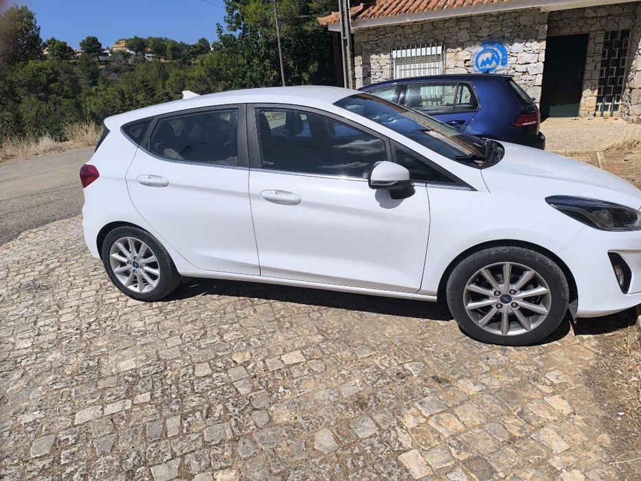 Fiesta Titanium 2018514139399694602242