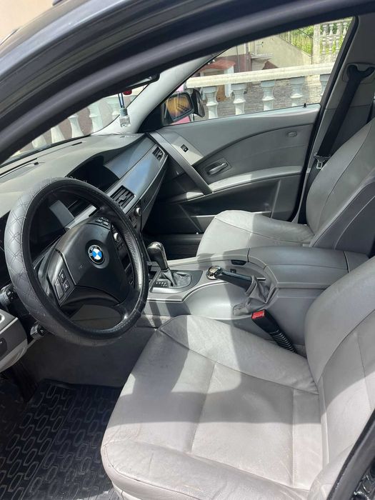 BMW E61 525d 177cv aceito trocas ou retomas