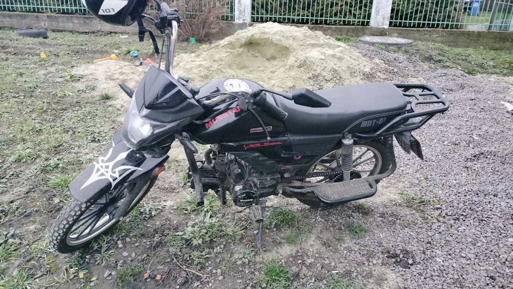 Продам мотоцикл! В подарок шлём!