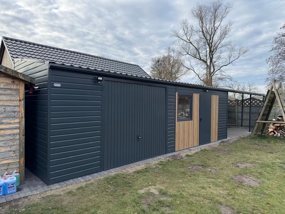 Garaż blaszany, garaż z płyty warstwowej, garaż modułowy RAPTUS