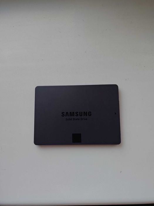 SSD Samsung 870 EVO 2TB Идеальное состояние, ссд