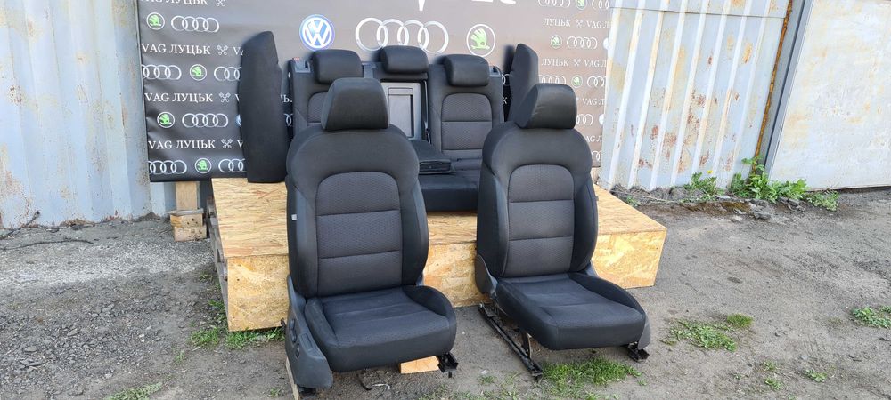 Сидіння + Карти на Skoda Superb 2 ліфтбек салон обшивки дверей
