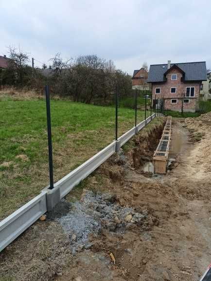 Siatka SUPER MOCNA OCYNK+ PCV 2.4/3.5mm 18 zł mb Ocynk 3mm 19 zł