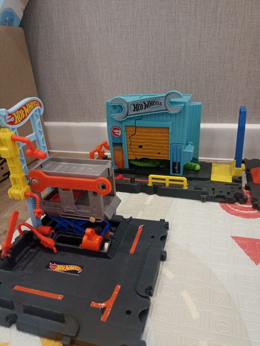 Треки hot wheels,ігрові набори
