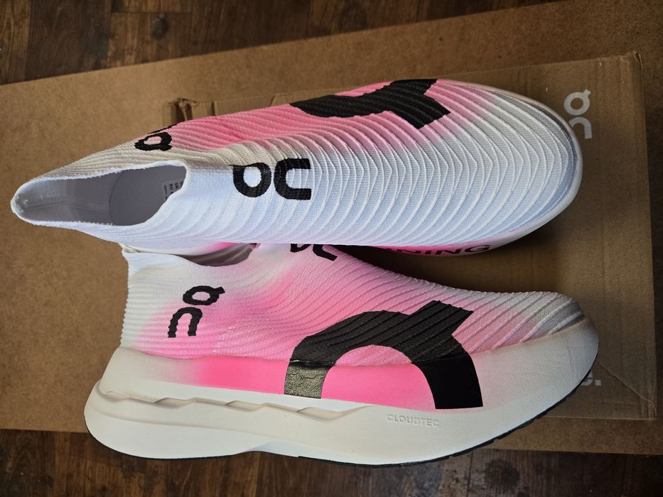 Buty On Running Cloudboom Strike LS