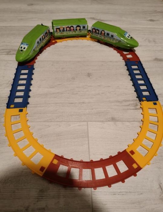 Дві залізні дороги поїзд залізна дорога поїзд потяг рейси