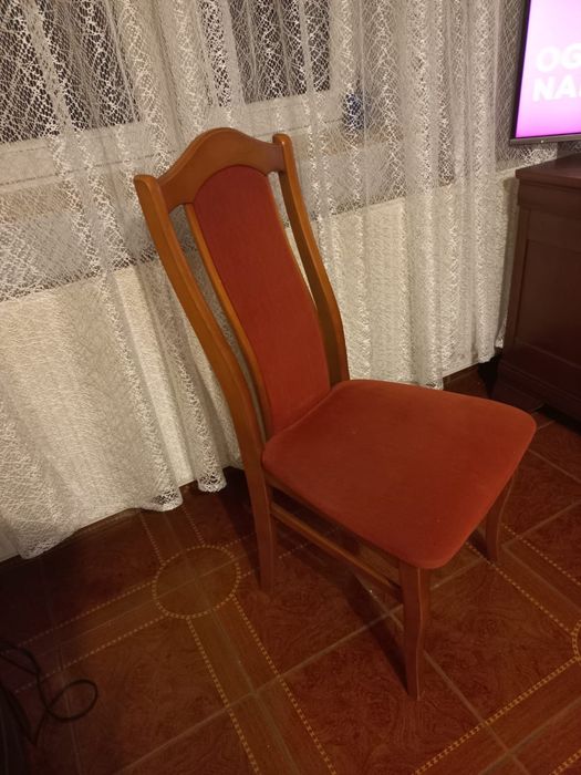 Stół drewniany  z krzesłami