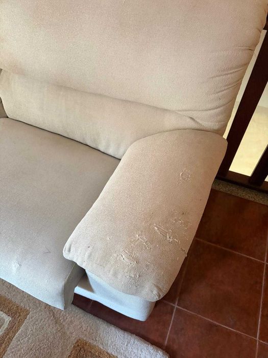 Conjunto Sofá com tapete e mesa de centro