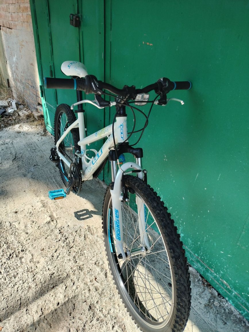 GT Laguna 24 8 299 Olx