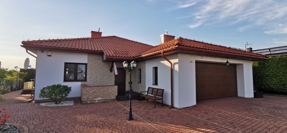 Dom w cichej okolicy z pięknym ogrodem Kolonia Zalesice Piotrków