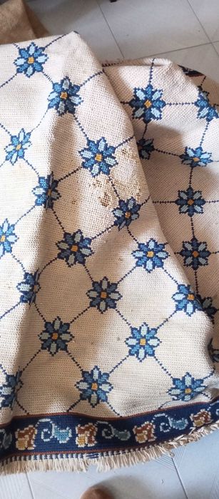 Tapete de arraiolos grande de 2,65 por 2,10