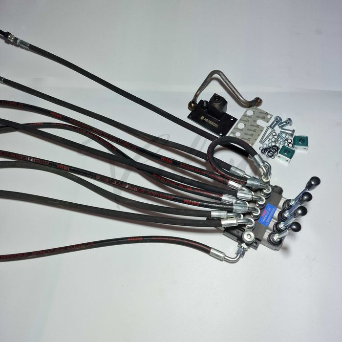 Rozdzielacz Hydrauliczny 4 Sekcyjny Zewnętrzny Ursus C-360