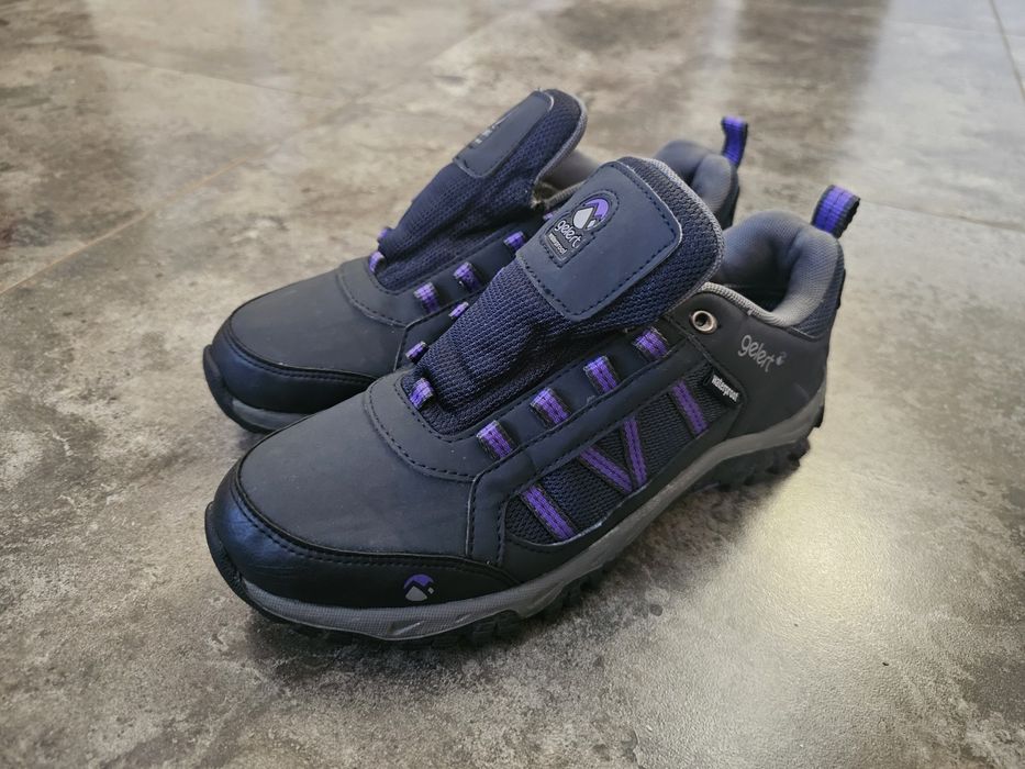 Взуття, берці Caterpillar, Bape Sta, Vans Sk8-Hi MTE-2,Converse monoblack, Vans old skool low black, gelert waterproof