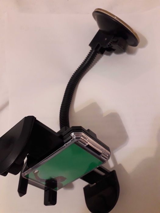 Varios suportes para smartphone no carro desde 3€