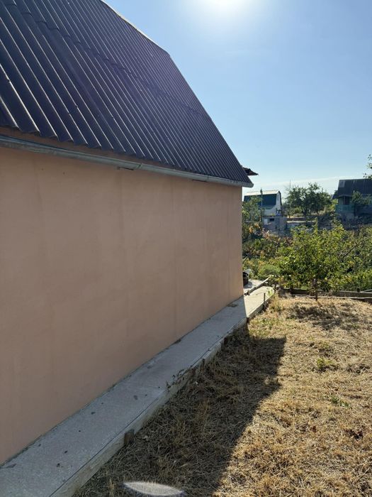 Продам чудово ДАЧУ з басейном , поряд Мала Корениха,  з меблями та технікою,  відео спостереження .Продам роскошную дачу с бассейном под Николаевом