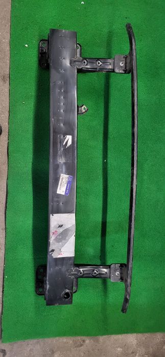 Hyundai I30 Belka przednia